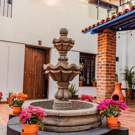 Casa De Hospedaje -La Abadia De San Pedro Guadalajara Ngoại thất bức ảnh
