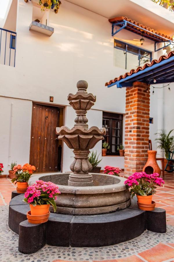 Casa De Hospedaje -La Abadia De San Pedro Guadalajara Ngoại thất bức ảnh