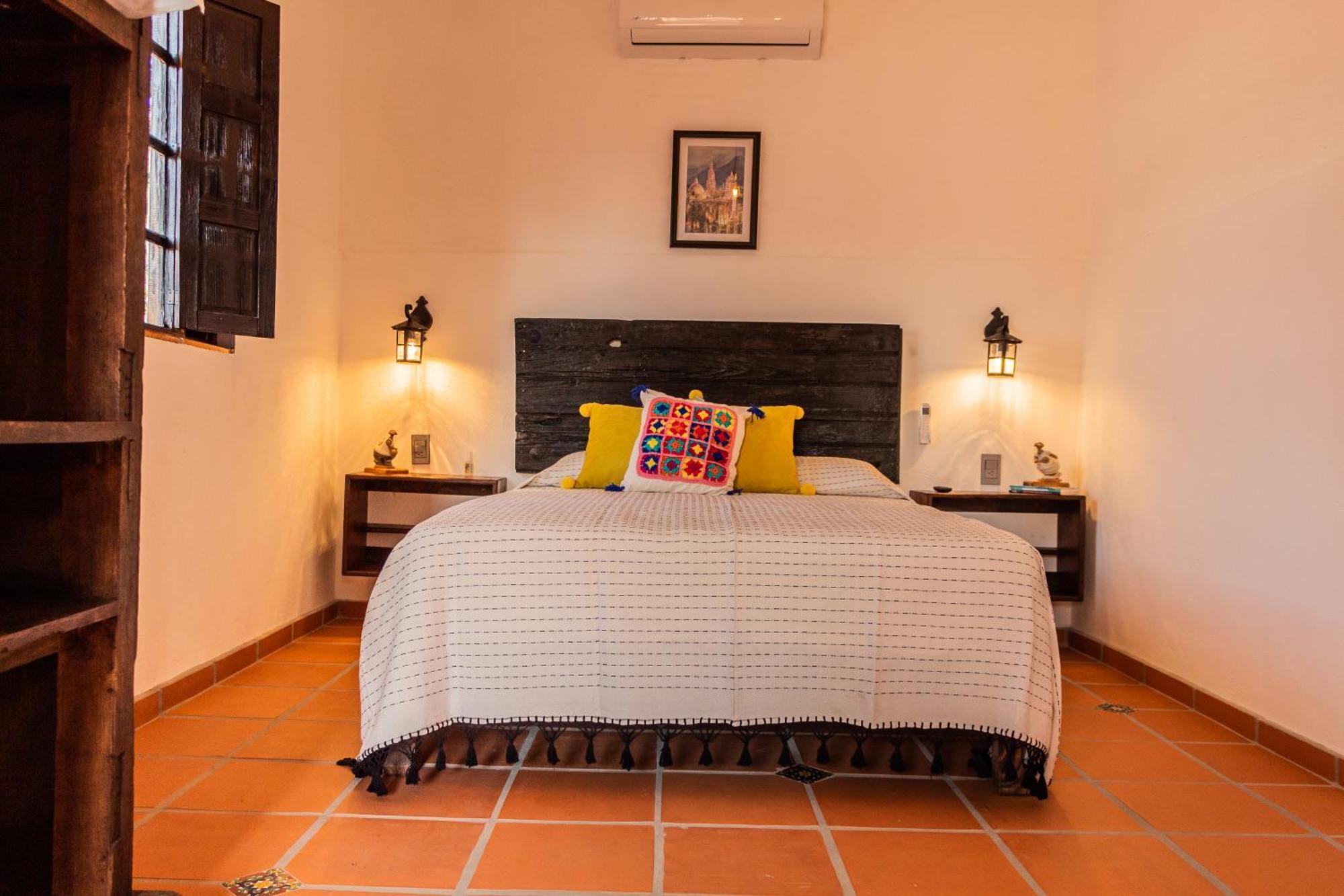 Casa De Hospedaje -La Abadia De San Pedro Guadalajara Ngoại thất bức ảnh