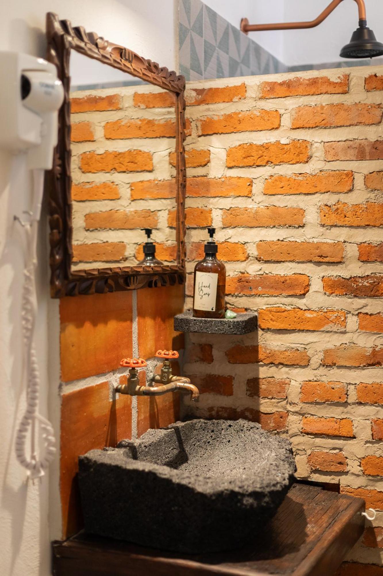 Casa De Hospedaje -La Abadia De San Pedro Guadalajara Ngoại thất bức ảnh